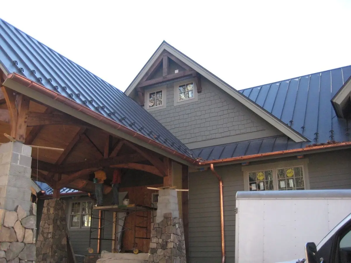 Craftsman Roofing team delivering quality roofing work in Williams Corners